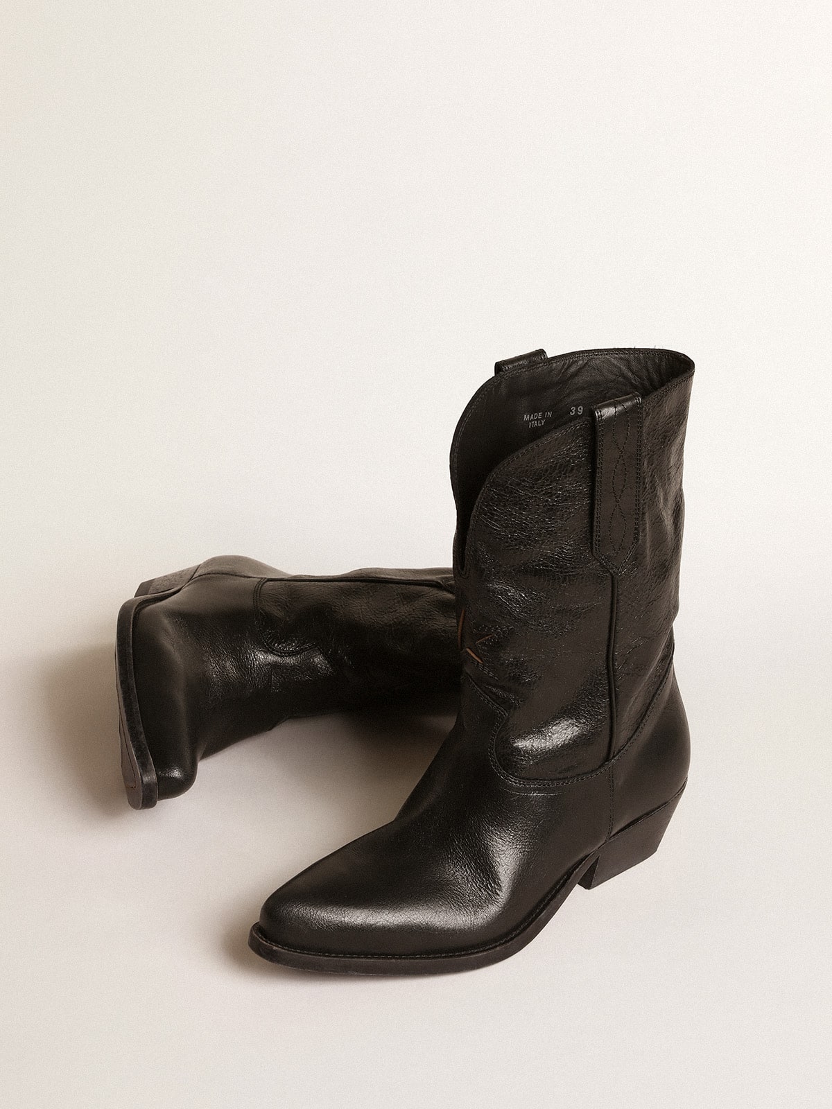 Low Wish Star boots in black leather with black star| Golden Goose