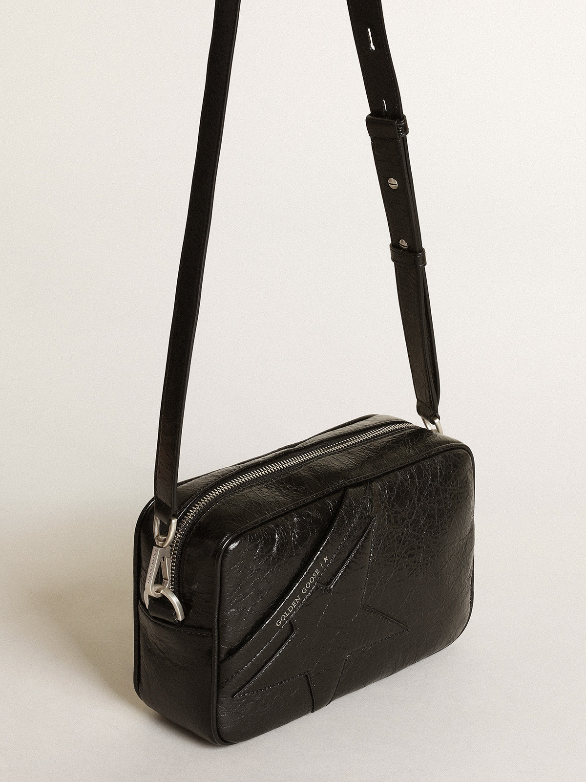 Women's Star Bag in glossy black leather with tone-on-tone star| Golden Goose