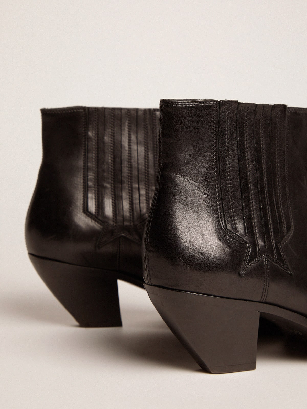 Women's Sunset boots in black leather| Golden Goose