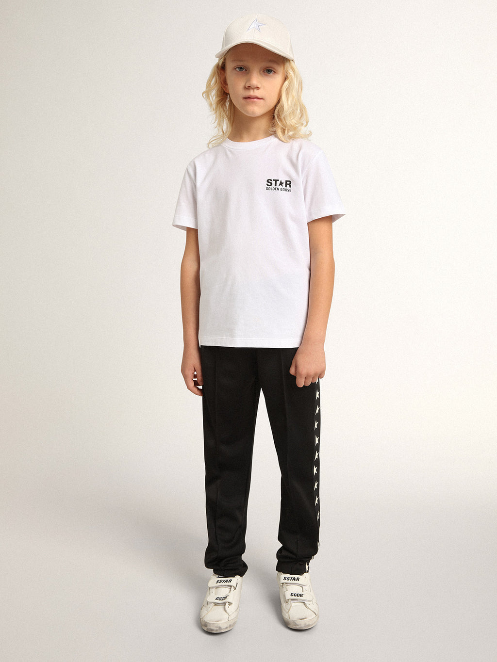 White T-shirt with contrasting black logo and star| Golden Goose