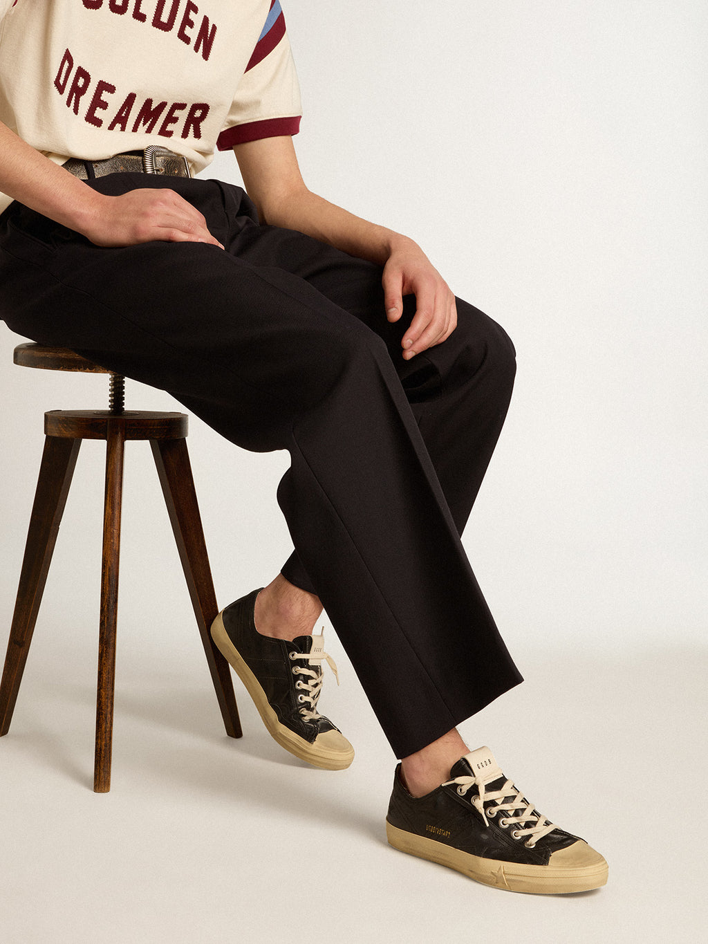 Men's V-Star in black nappa leather with a black leather star| Golden Goose
