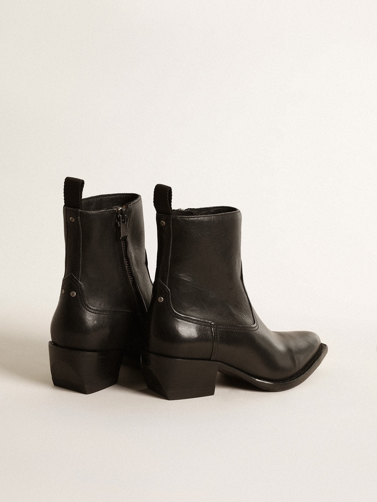 Women's Debbie boots in black leather| Golden Goose