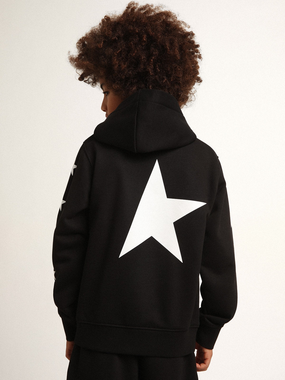 Boys' hooded sweatshirt in black with contrasting white stars| Golden Goose