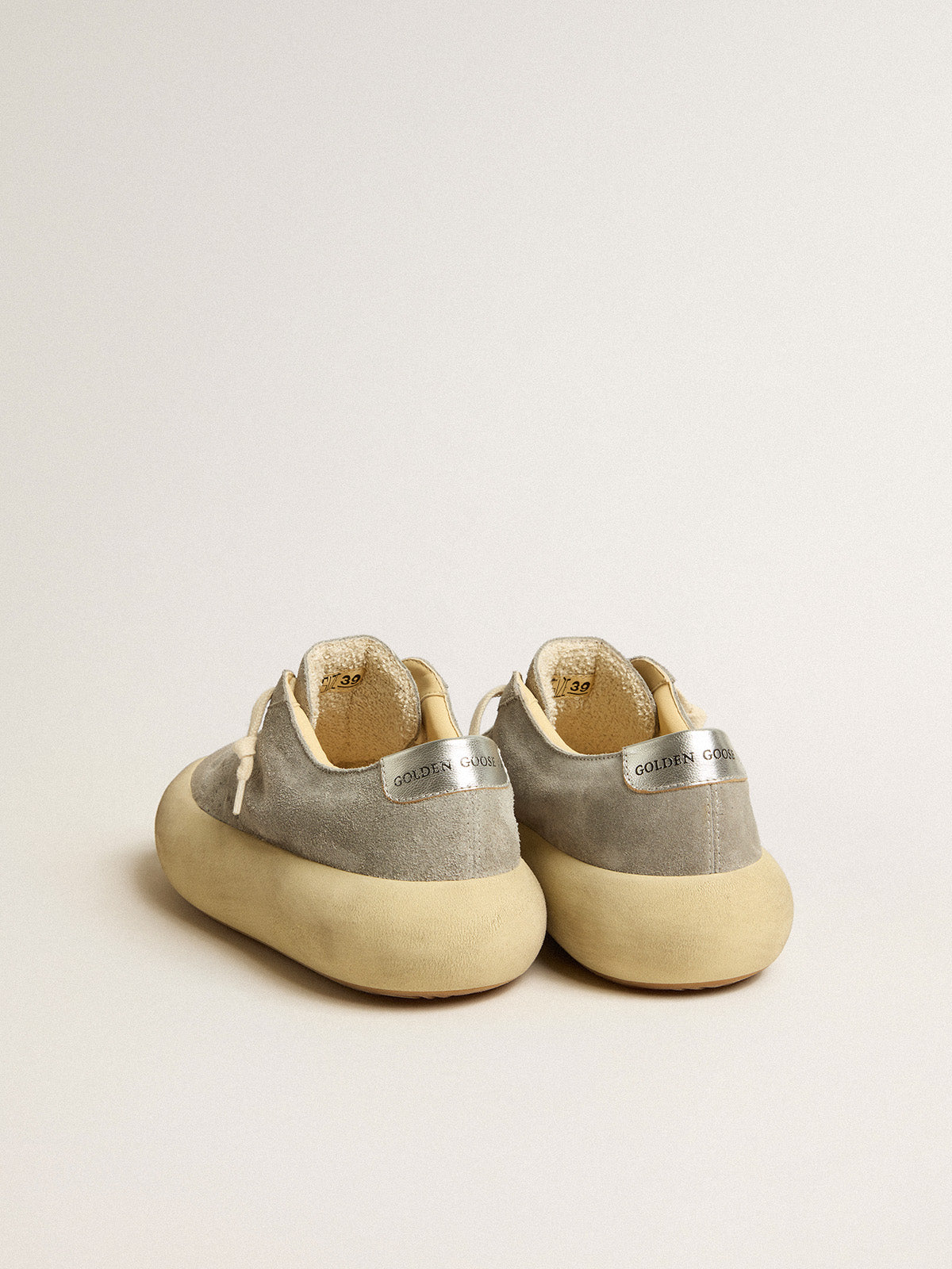 Women's Space-Star shoes in ice-gray suede with perforated star| Golden Goose