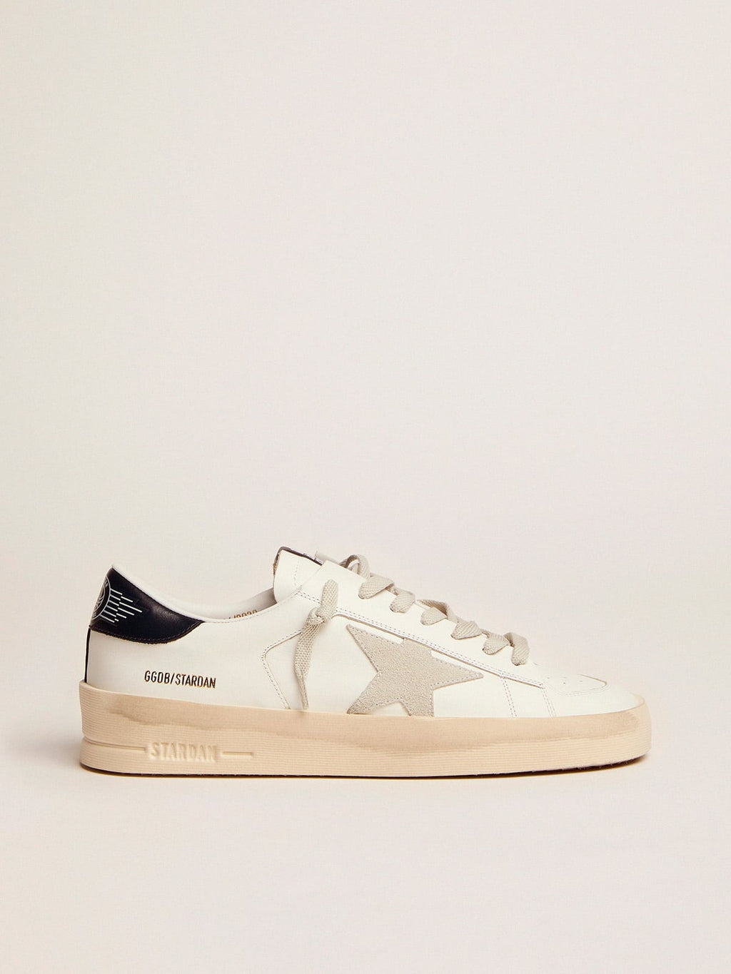 Men's Stardan with star in ice-gray suede and blu-navy heel tab| Golden Goose