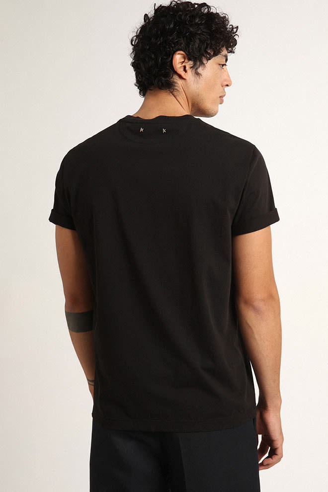 Golden Collection distressed T-shirt in vintage black| Golden Goose