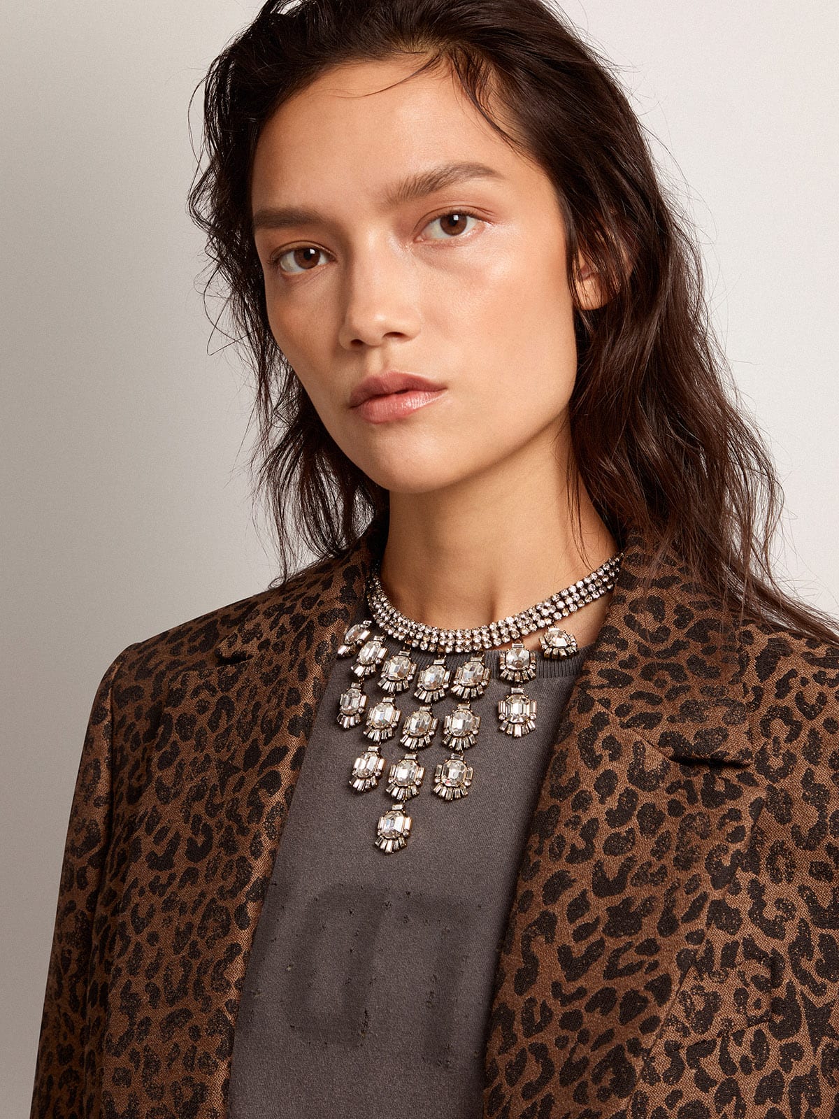 Women's necklace in antique gold color with drop crystals| Golden Goose