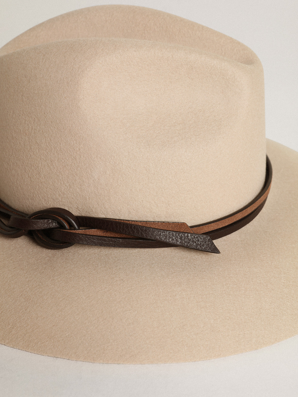 Journey Collection dove-gray Fedora hat with leather strap| Golden Goose
