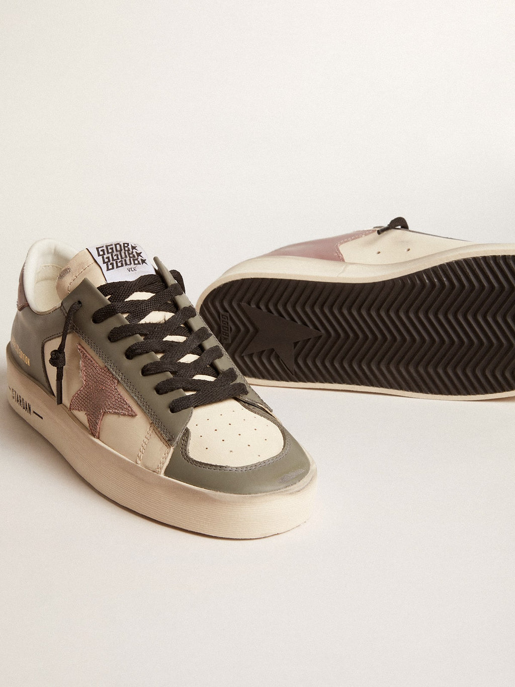 Women's Stardan LTD in gray leather with a pink leather star and heel tab| Golden Goose