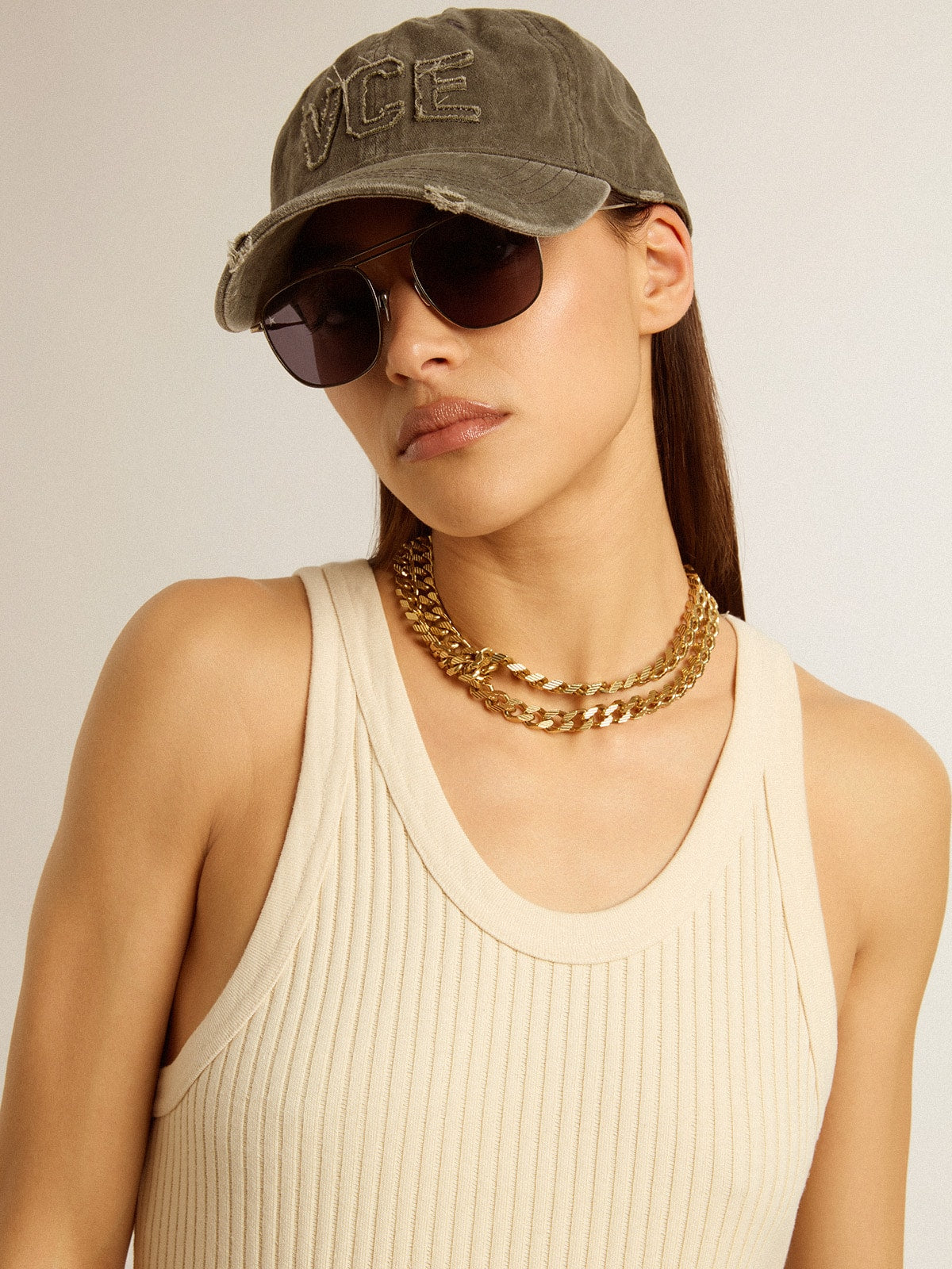 Antique gold-colored braided chain necklace with star-shaped clasp| Golden Goose