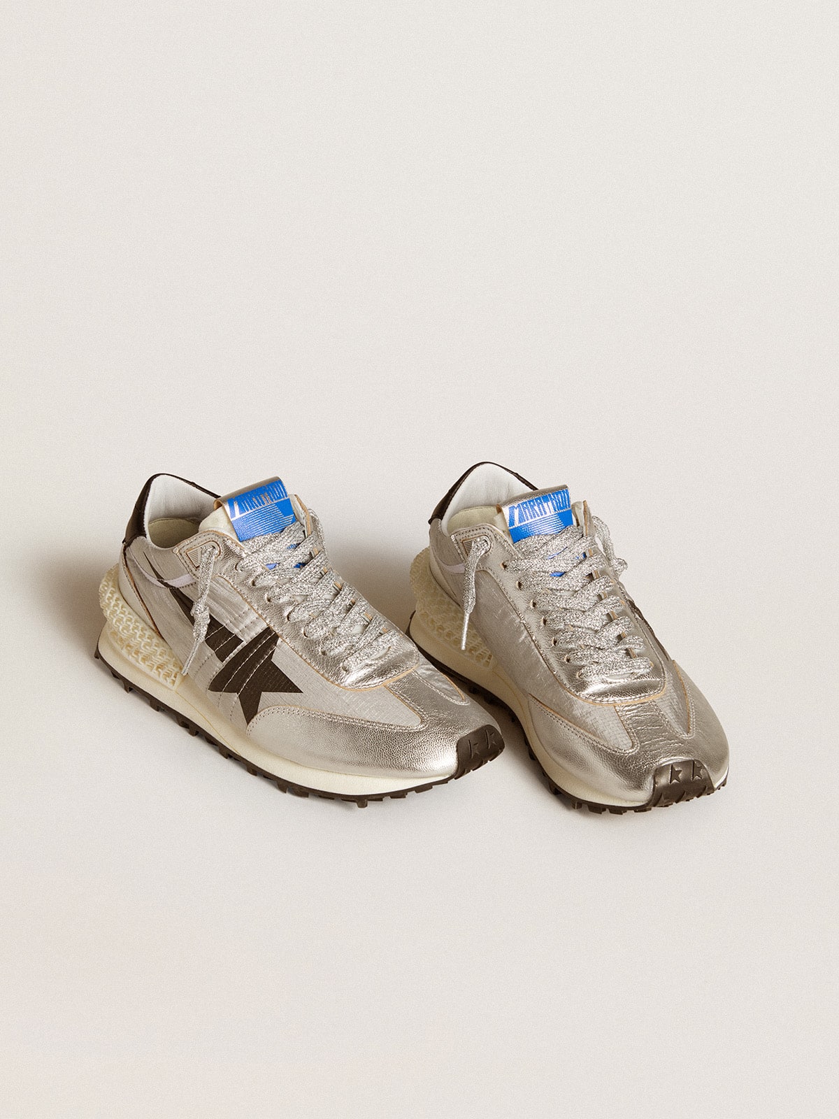 Men's Marathon with silver ripstop nylon upper and black star| Golden Goose