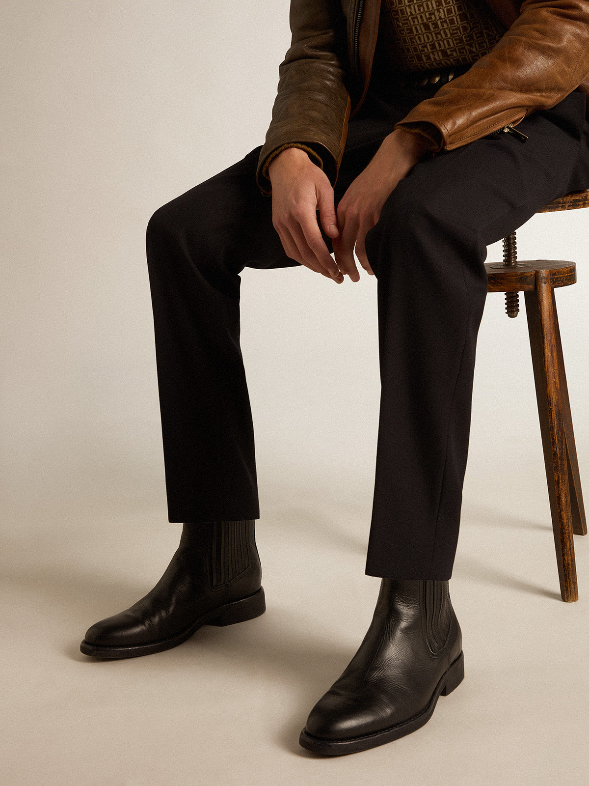 Men's Chelsea boots in black leather| Golden Goose