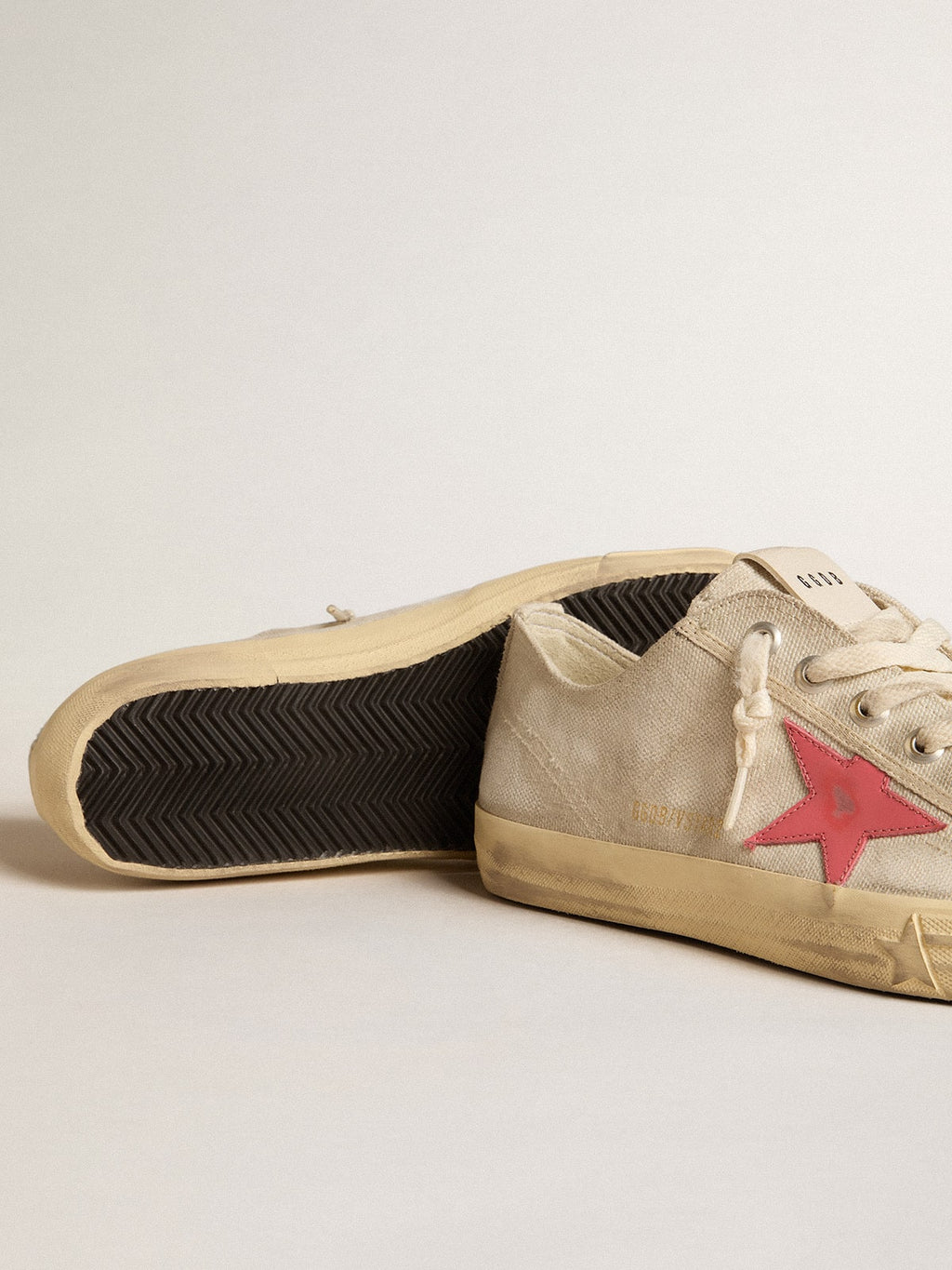 Men's V-Star in light gray canvas with a red leather star| Golden Goose