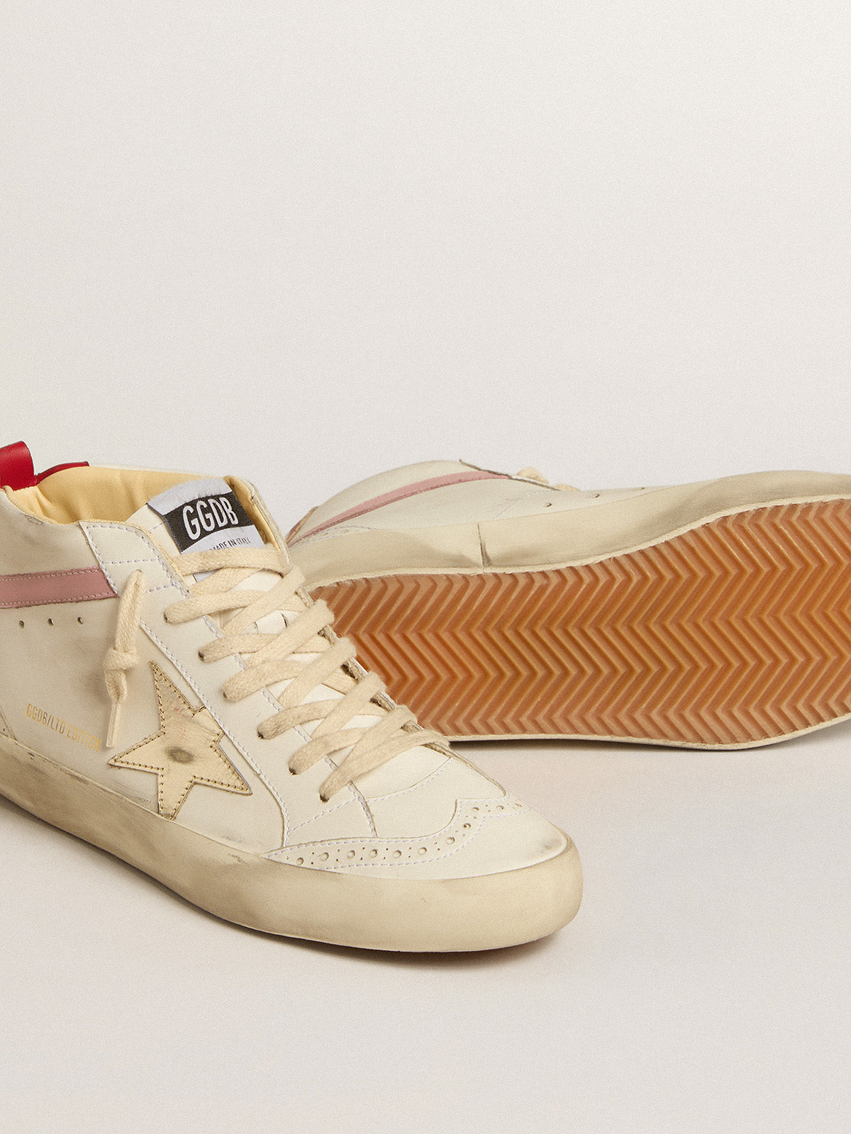 Bio-based Mid Star LTD with gold leather star and pink flash| Golden Goose