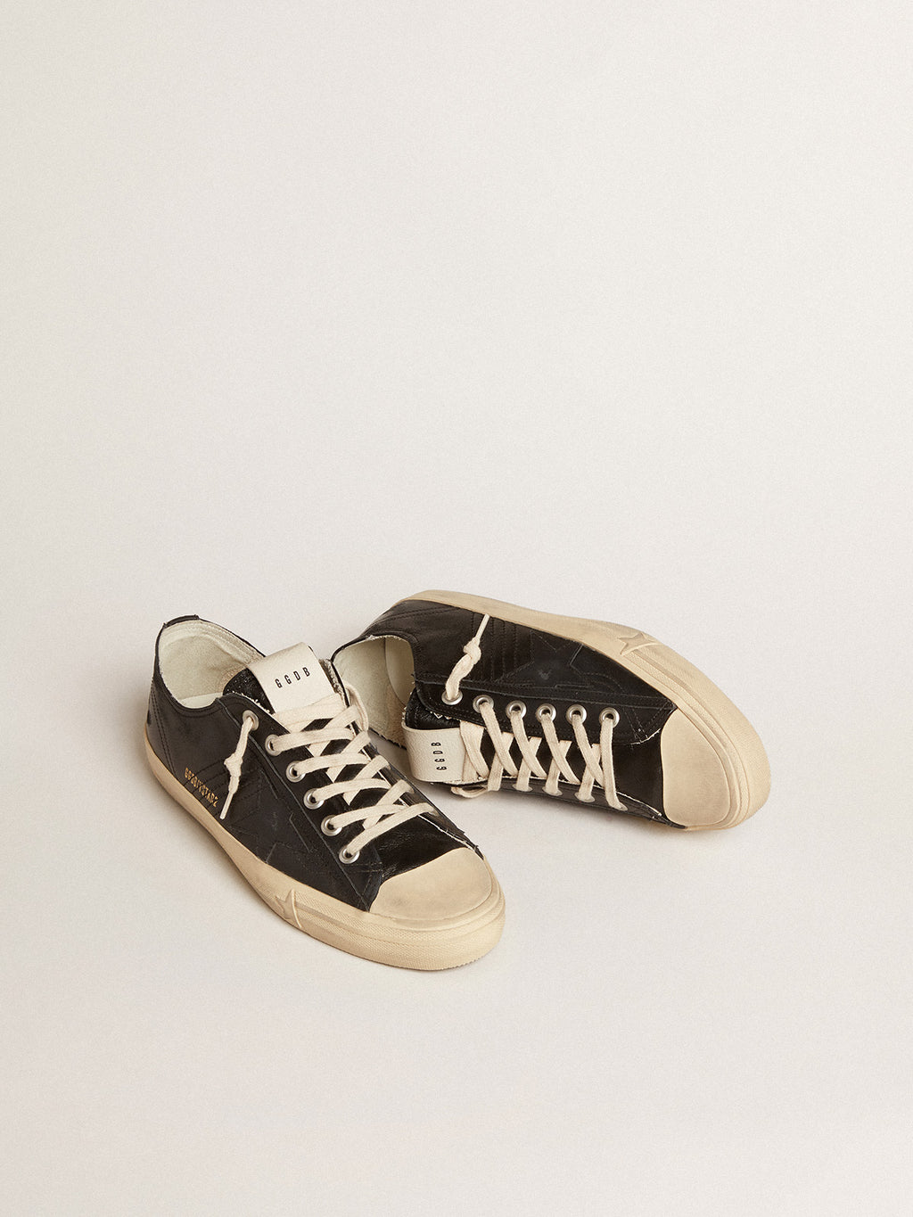 Men's V-Star in black nappa leather with a black leather star| Golden Goose