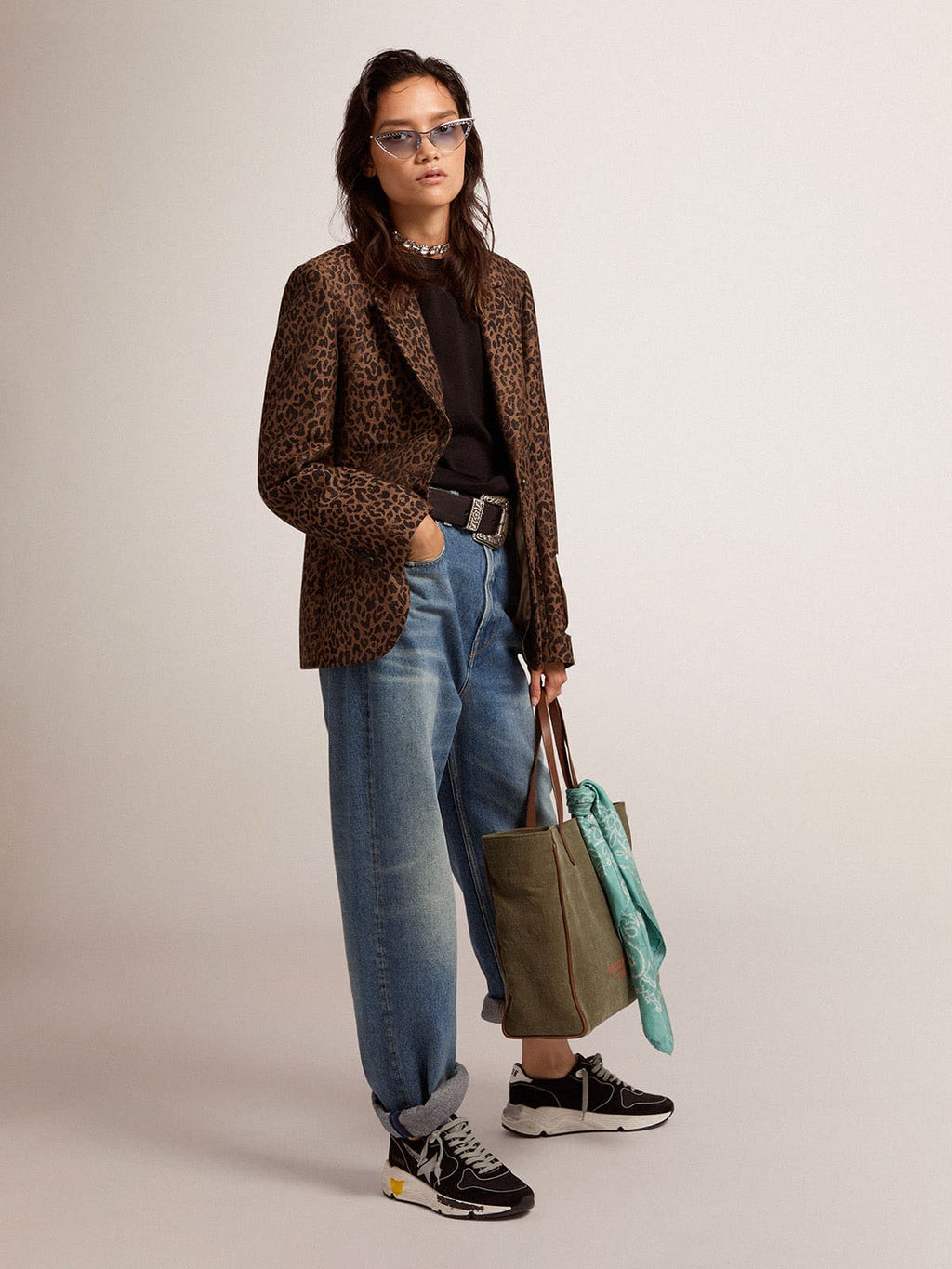 Women's round-neck sweater in black wool| Golden Goose