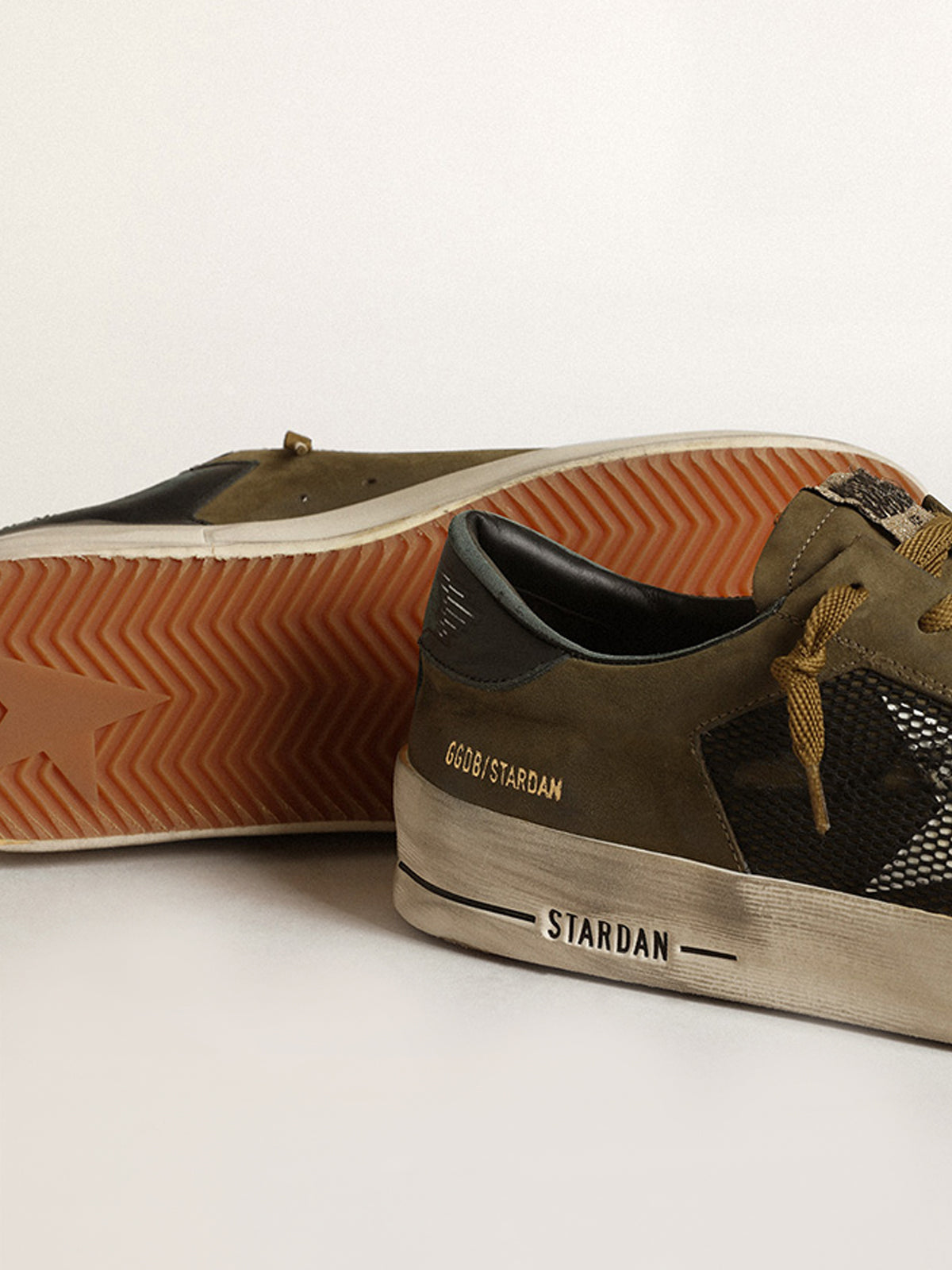 Men's Stardan in military green nubuck and black mesh with white star| Golden Goose