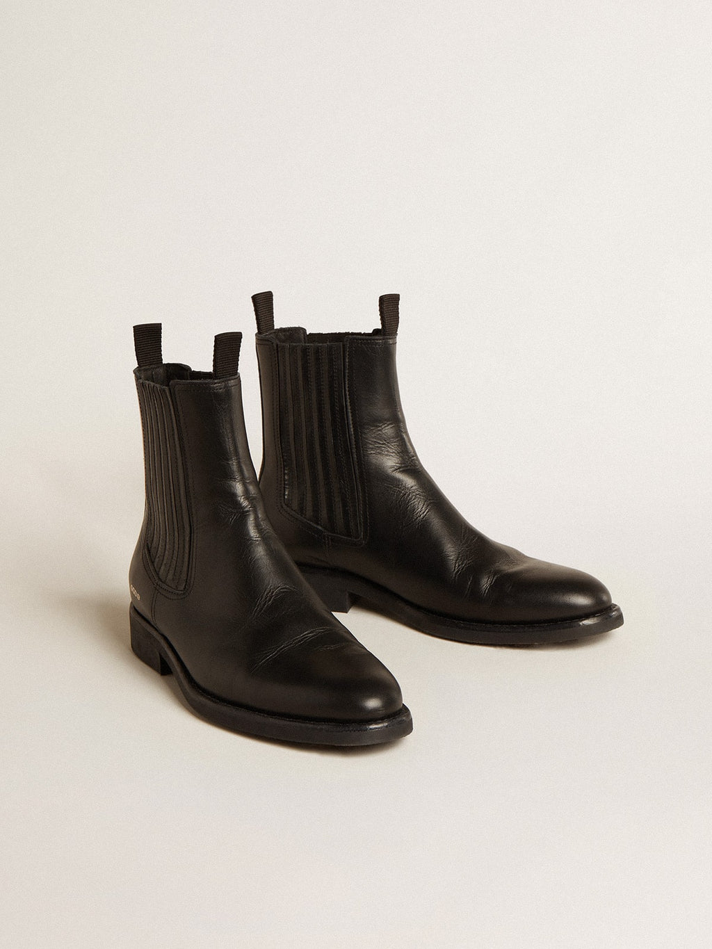 Men's Chelsea boots in black leather| Golden Goose